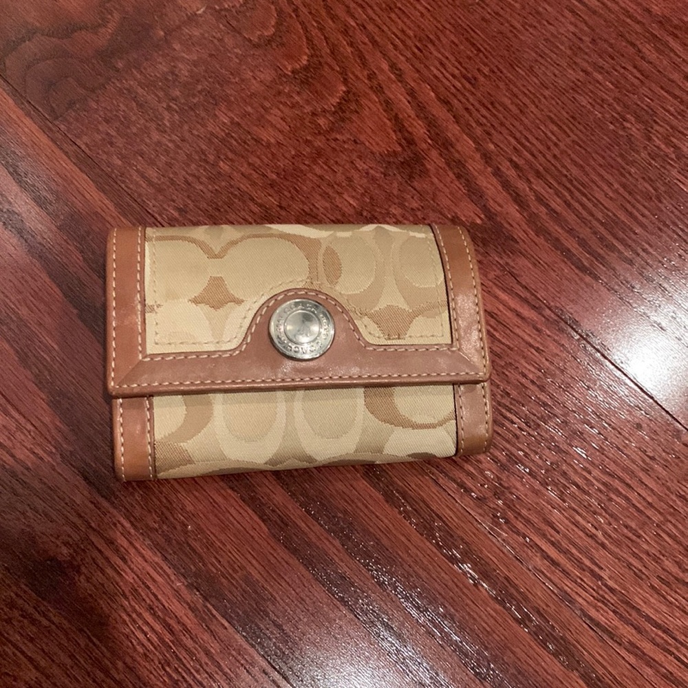 Small tan/ brown Coach signature collection wallet